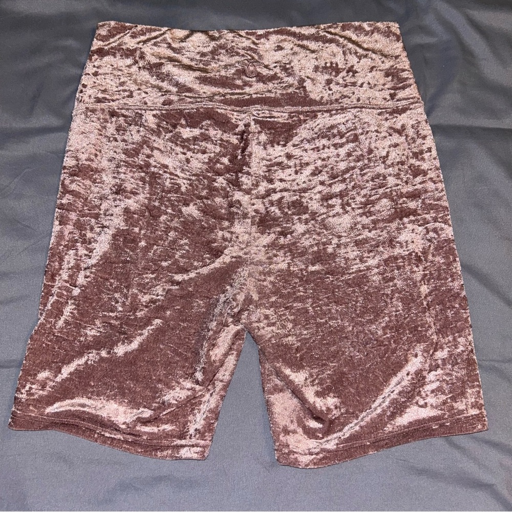 Aritzia TNA Atmosphere Velvet Bike Shorts - Picture 6 of 8